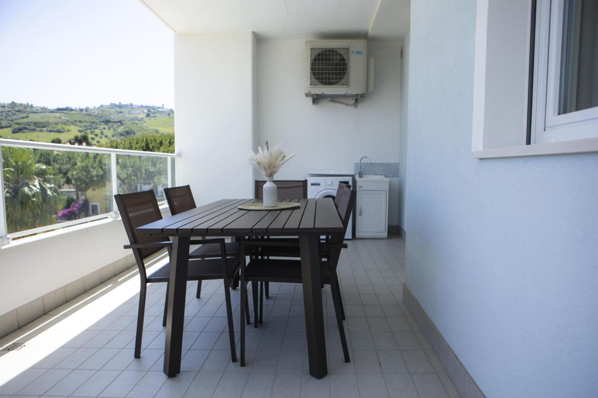 Residenze Roscioli Aparthotel Roseto Degli Abruzzi Exteriör bild
