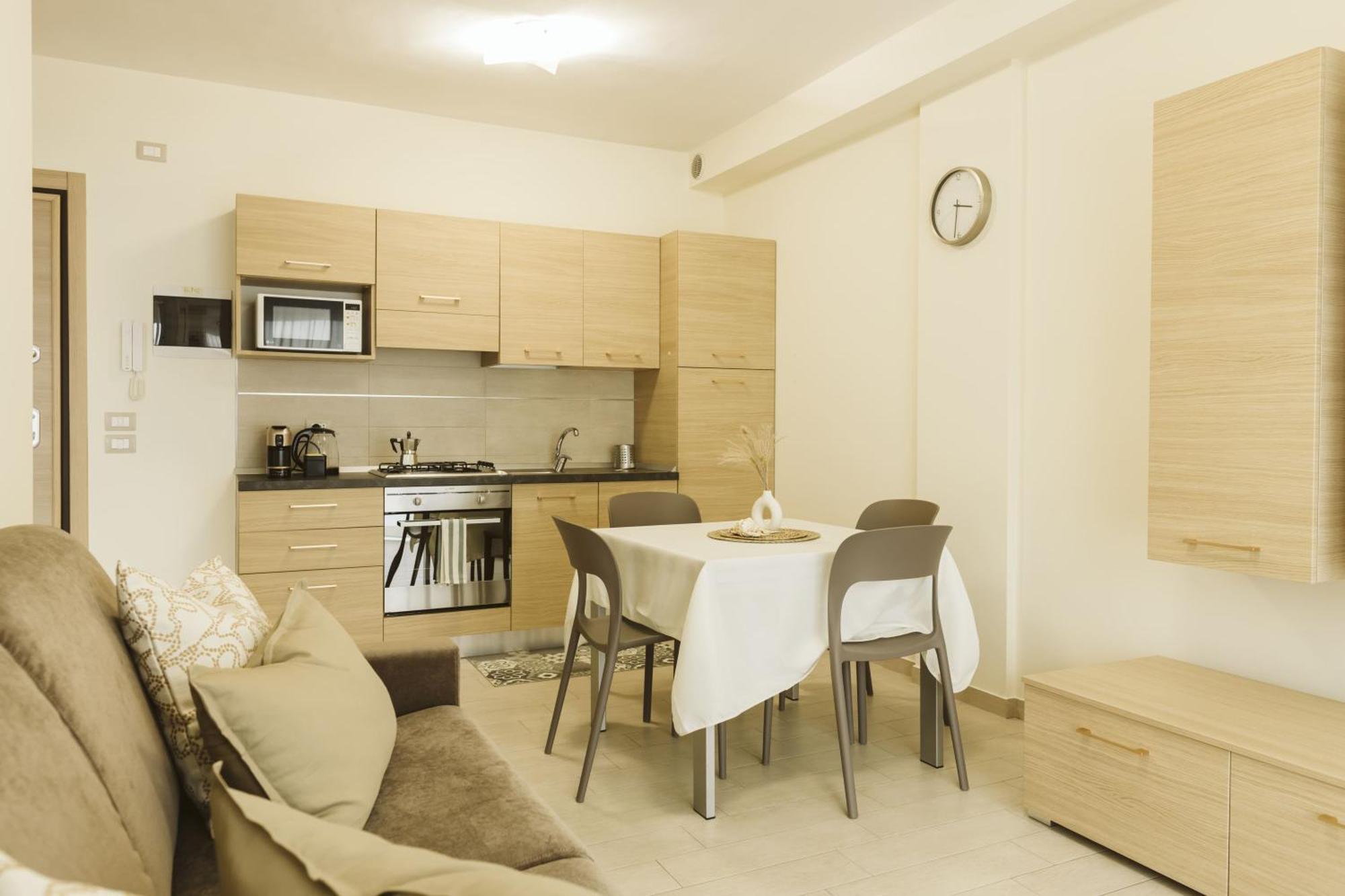 Residenze Roscioli Aparthotel Roseto Degli Abruzzi Exteriör bild