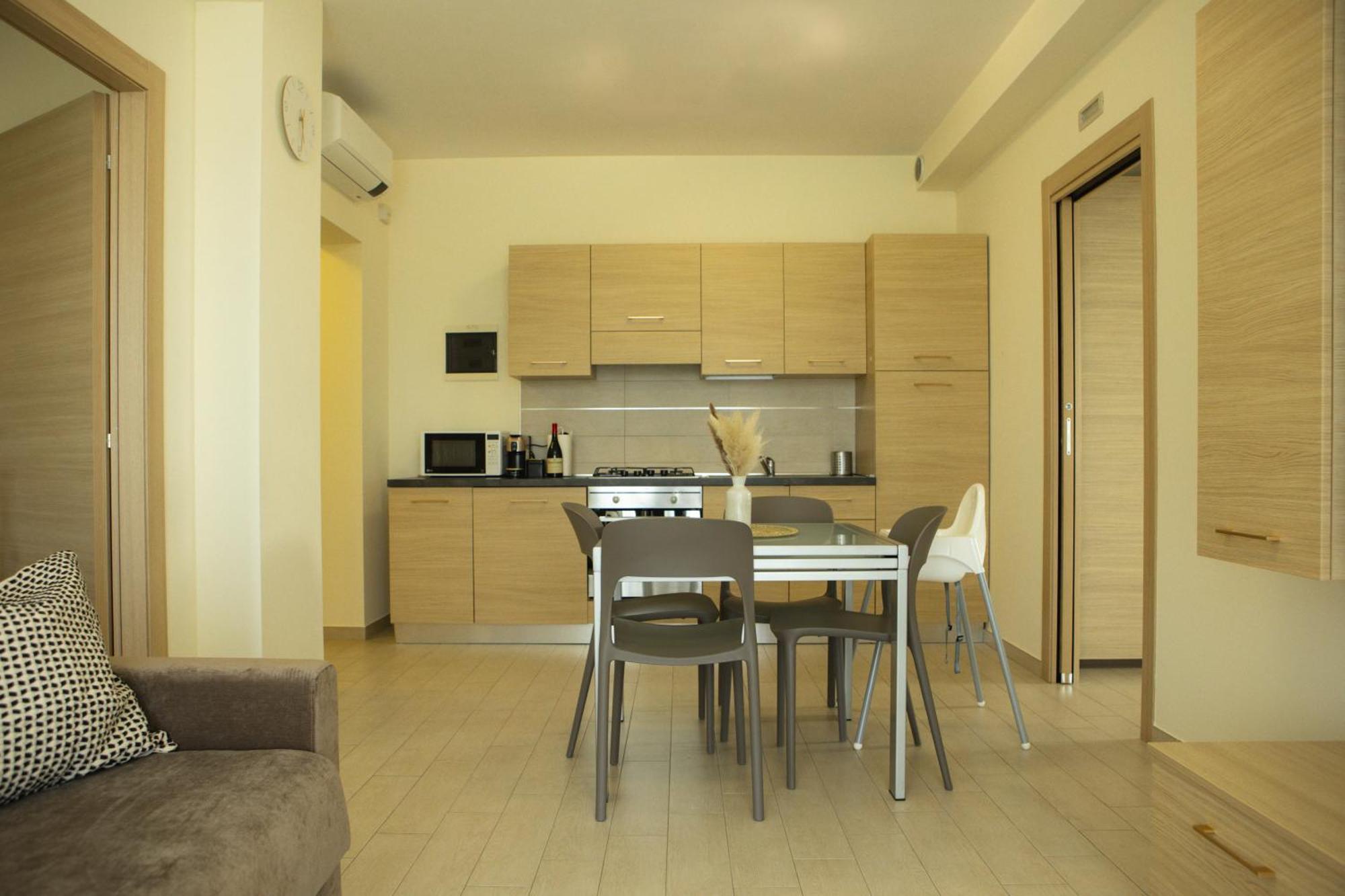 Residenze Roscioli Aparthotel Roseto Degli Abruzzi Exteriör bild