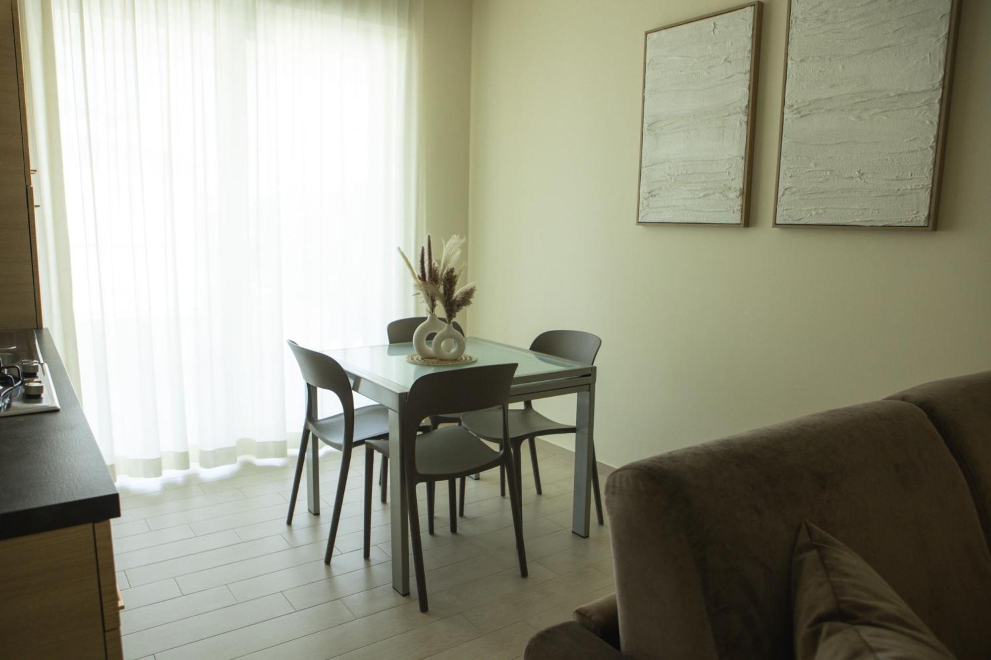 Residenze Roscioli Aparthotel Roseto Degli Abruzzi Exteriör bild