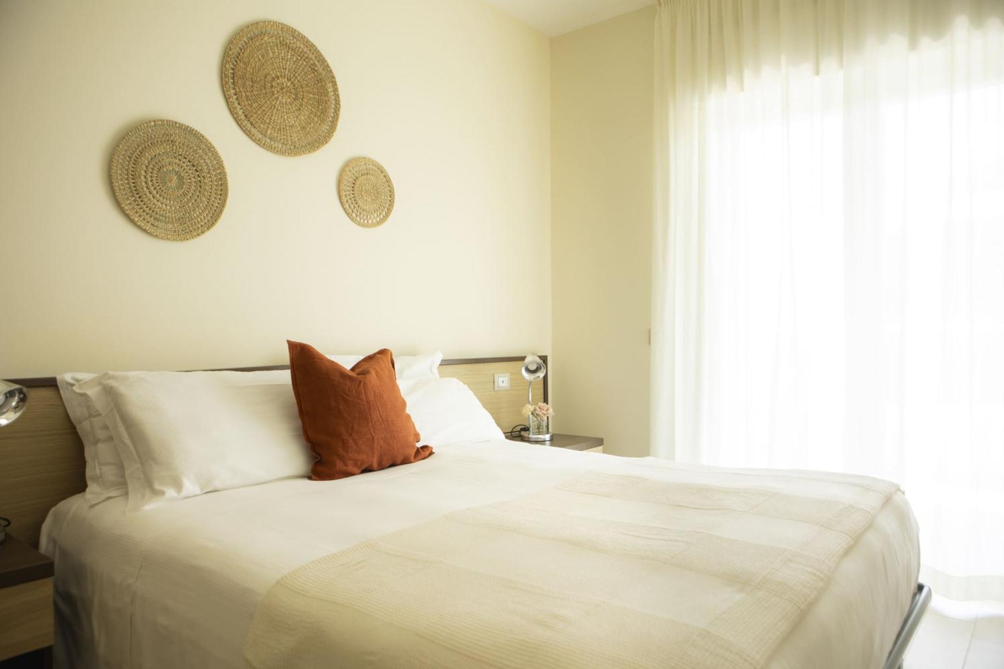 Residenze Roscioli Aparthotel Roseto Degli Abruzzi Exteriör bild